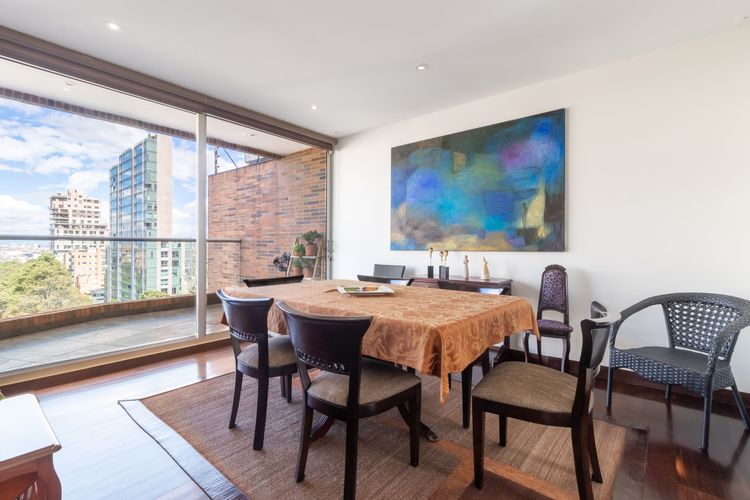 Apartamento de 2 alcobas en venta en El Refugio, Bogotá, 186 m² · foto 6 de 20