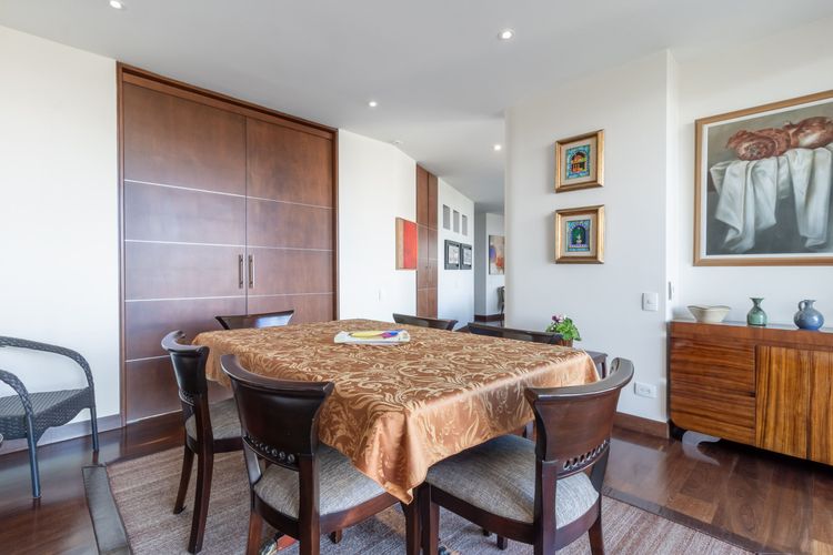 Apartamento de 2 alcobas en venta en El Refugio, Bogotá, 186 m² · foto 7 de 20