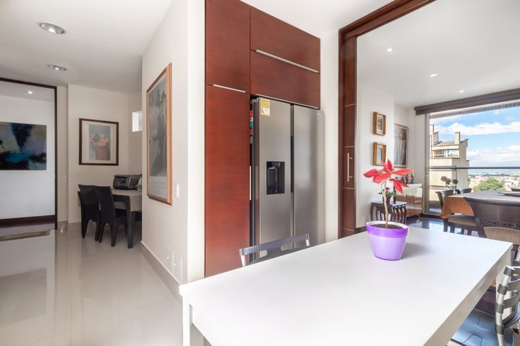 Apartamento de 2 alcobas en venta en El Refugio, Bogotá, 186 m² · foto 10 de 20