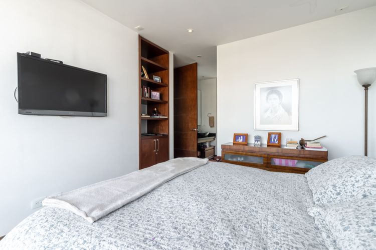 Apartamento de 2 alcobas en venta en El Refugio, Bogotá, 186 m² · foto 18 de 20