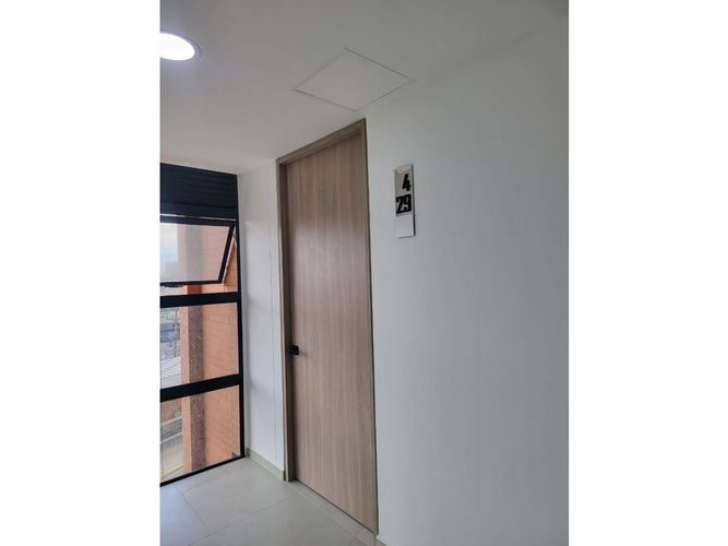 Consultorio en arriendo en Villa Carlota, Medellín, 32 m² · foto 6 de 8