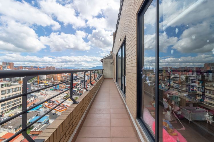 Apartamento de 3 alcobas en venta en Andes Norte, Bogotá, 141 m² · foto 6 de 20