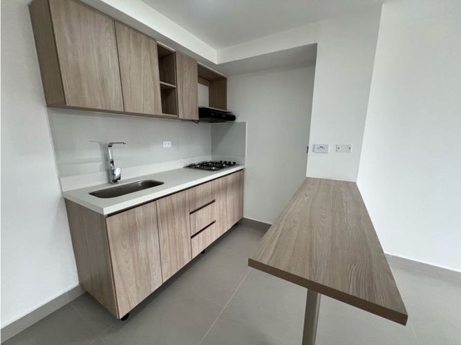 Apartamento de 2 alcobas en venta en Cabañas, Bello, 56 m² · foto 5 de 24
