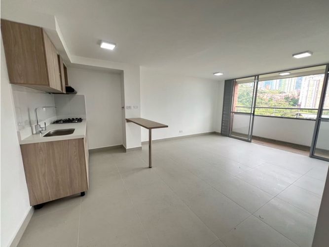 Apartamento de 2 alcobas en venta en Cabañas, Bello, 56 m² · foto 8 de 24