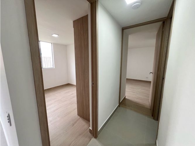 Apartamento de 2 alcobas en venta en Cabañas, Bello, 56 m² · foto 14 de 24