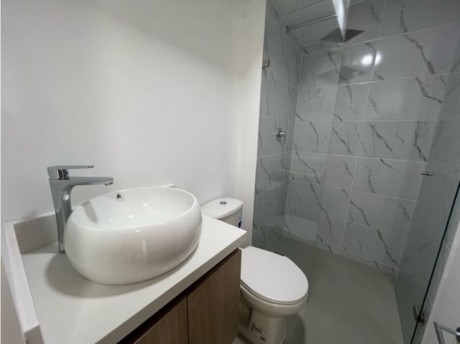 Apartamento de 2 alcobas en venta en Cabañas, Bello, 56 m² · foto 15 de 24