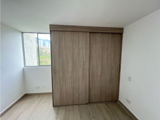 Apartamento de 2 alcobas en venta en Cabañas, Bello, 56 m² · foto 20 de 24