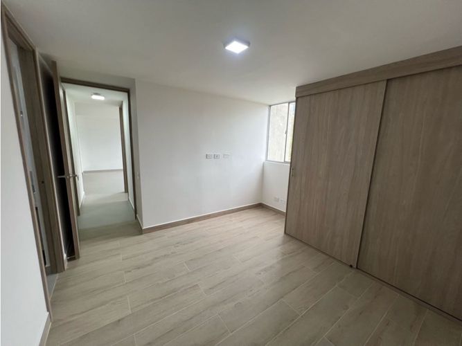 Apartamento de 2 alcobas en venta en Cabañas, Bello, 56 m² · foto 22 de 24