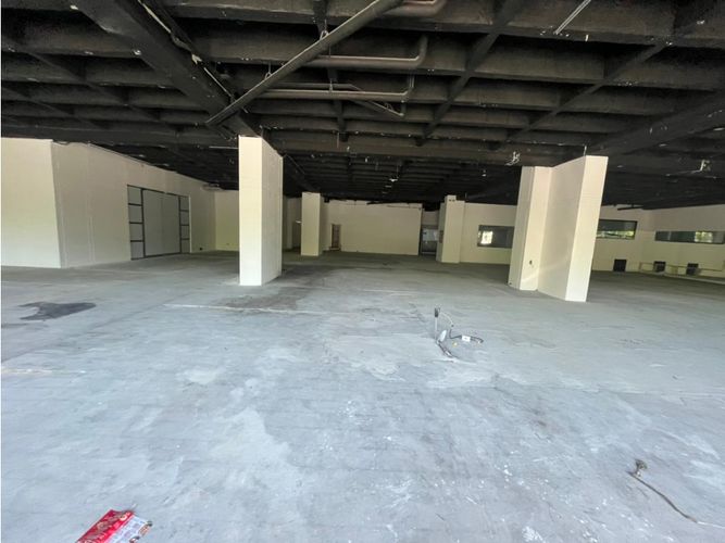 Bodega en arriendo en Cuarta Brigada, Medellín, 750 m² · foto 4 de 19