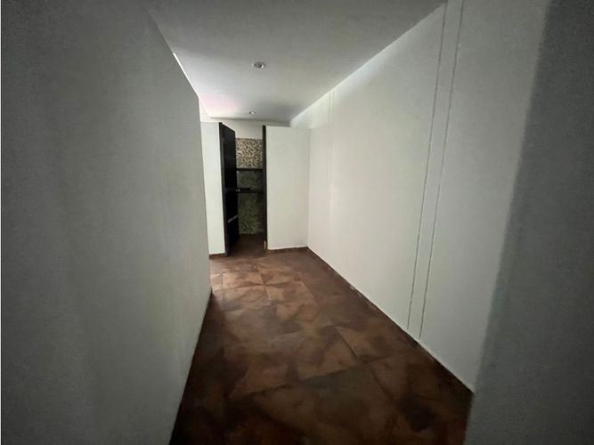 Bodega en arriendo en Cuarta Brigada, Medellín, 750 m² · foto 6 de 19