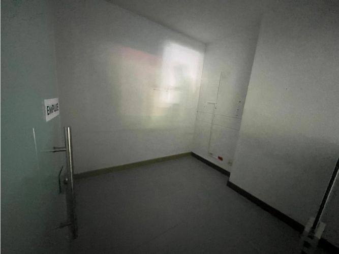 Bodega en arriendo en Cuarta Brigada, Medellín, 750 m² · foto 12 de 19