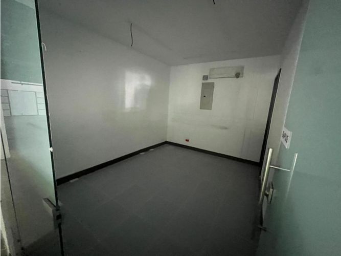 Bodega en arriendo en Cuarta Brigada, Medellín, 750 m² · foto 18 de 19