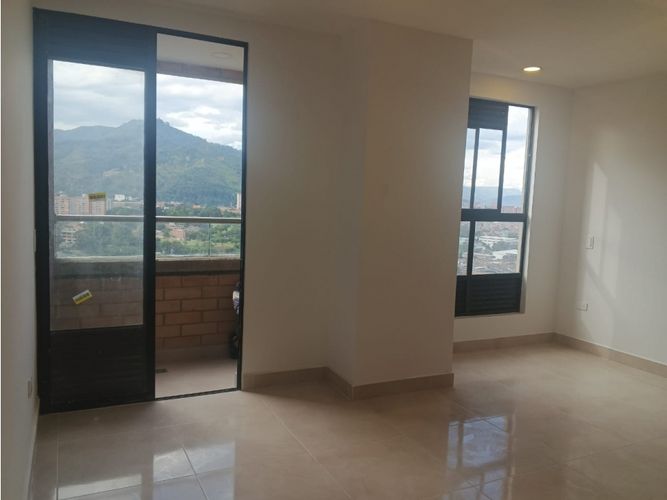 Apartaestudio en venta en Monteazul, Sabaneta, 36 m² · foto 7 de 13
