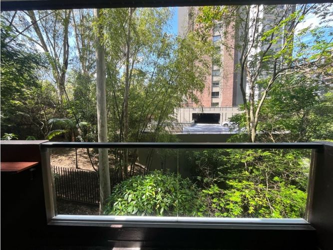 Apartamento de 2 alcobas en arriendo en El Castillo, Medellín, 80 m² · foto 9 de 24