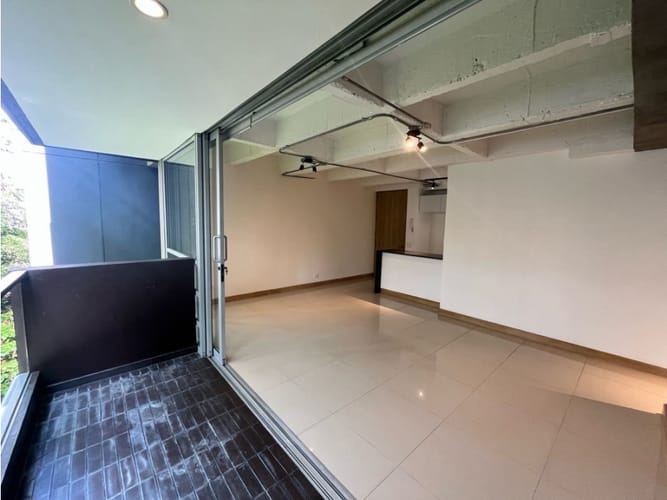 Apartamento de 2 alcobas en arriendo en El Castillo, Medellín, 80 m² · foto 11 de 24