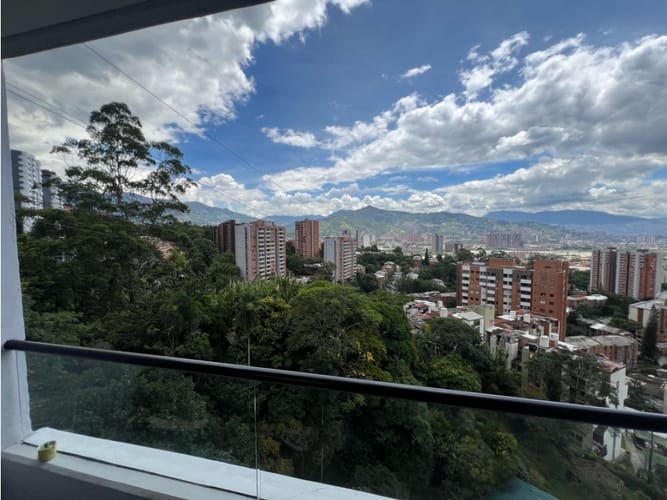 Apartamento de 1 alcoba en venta en El Trianon, Envigado, 60 m² · foto 3 de 23