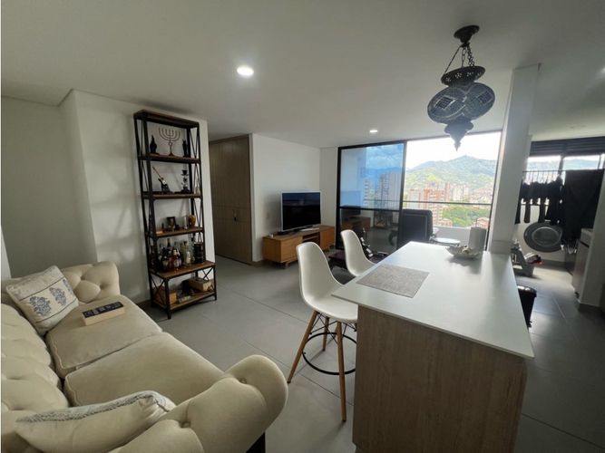 Apartamento de 1 alcoba en venta en El Trianon, Envigado, 60 m² · foto 4 de 23