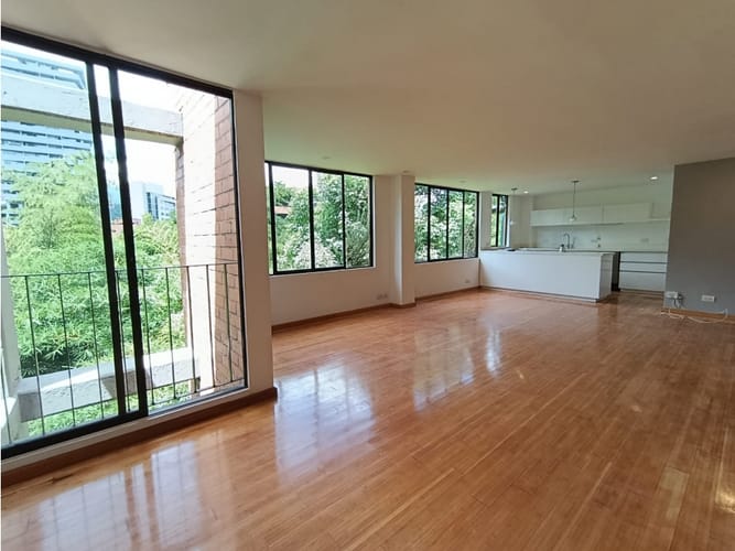 Apartamento de 2 alcobas en arriendo en Astorga, Medellín, 153 m² · foto 6 de 8