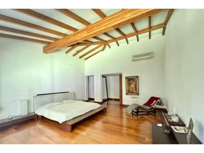 Casa de 3 alcobas en venta en Altos Del Poblado, Medellín, 523 m² · foto 9 de 13
