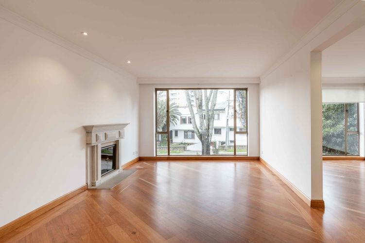 Apartamento de 3 alcobas en venta en Santa Ana, Bogotá, 217 m² · foto 2 de 20