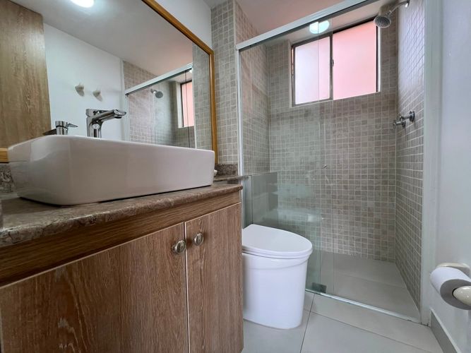Apartamento de 2 alcobas en venta en El Poblado, Medellín, 77 m² · foto 15 de 15