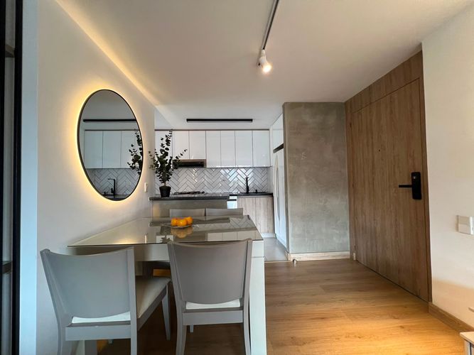 Apartamento de 2 alcobas en venta en El Poblado, Medellín, 77 m² · foto 7 de 15