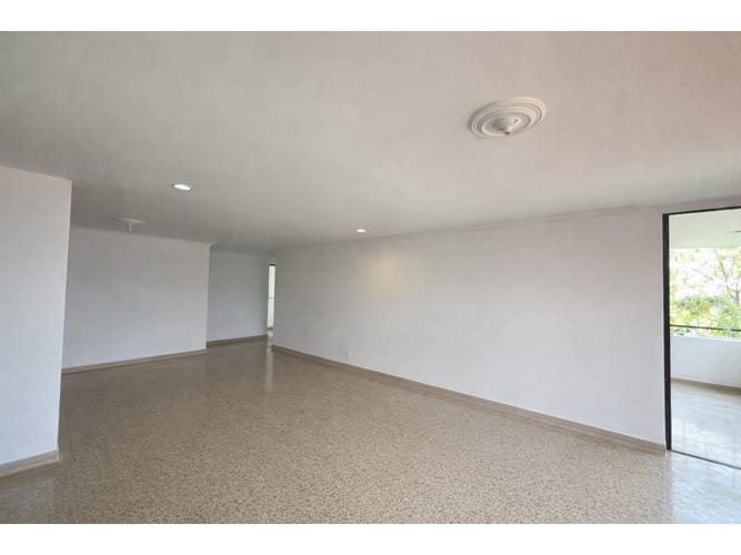 Apartamento de 3 alcobas en arriendo en El Poblado, Medellín, 136 m² · foto 6 de 12