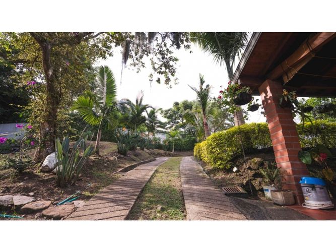 Finca en venta en Apeon, Copacabana, 6310 m² · foto 2 de 24