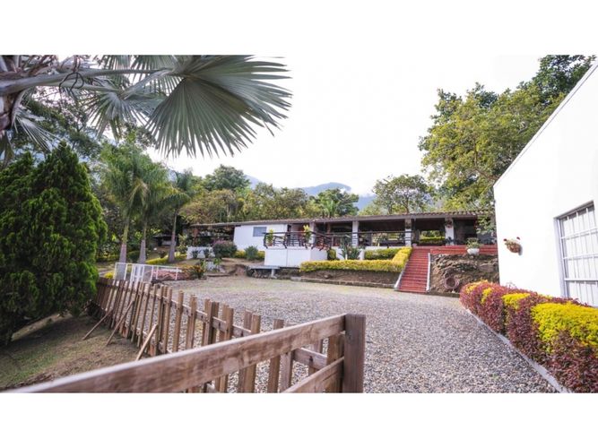 Finca en venta en Apeon, Copacabana, 6310 m² · foto 4 de 24