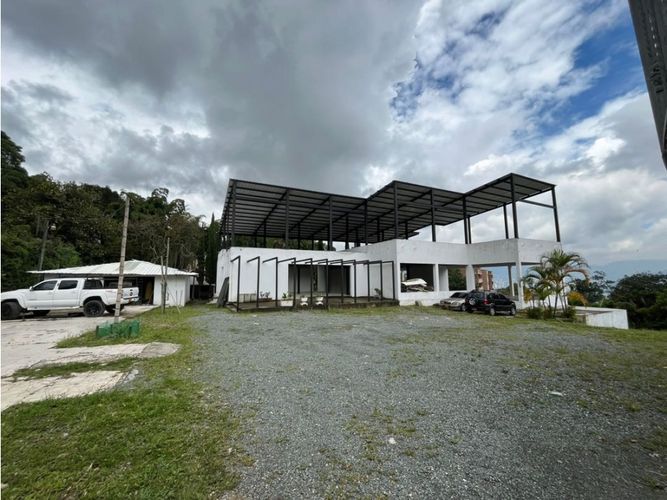 Lote en venta en Escobero, Envigado, 1600 m² · foto 2 de 24