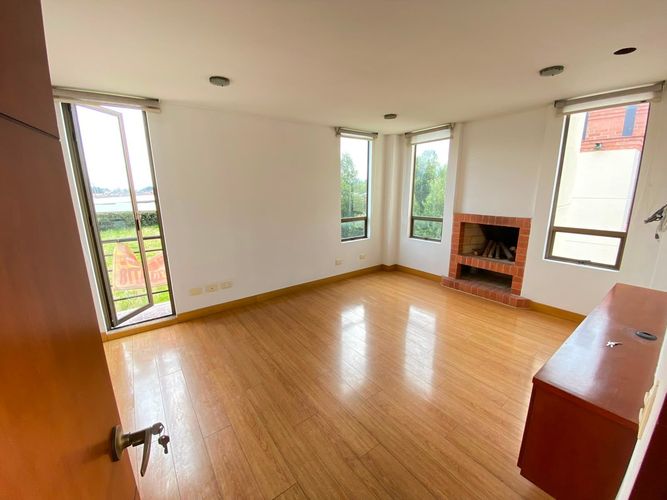 Casa de 4 alcobas en venta en Las Mercedarias, Chía, 162 m² · foto 2 de 20