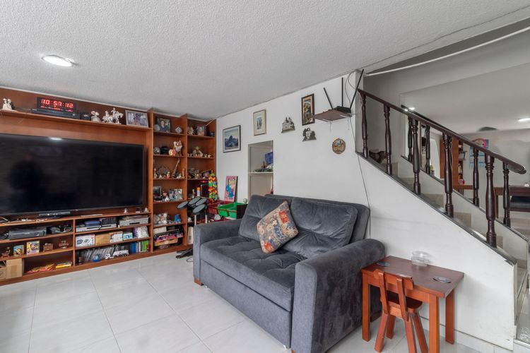 Casa de 5 alcobas en venta en La Castellana, Bogotá, 186 m² · foto 2 de 20