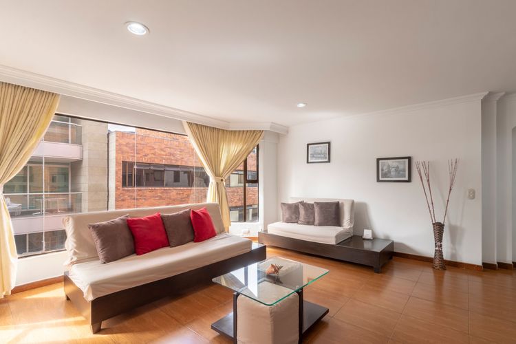 Apartamento de 3 alcobas en venta en Chico Norte, Bogotá, 140 m² · foto 1 de 17