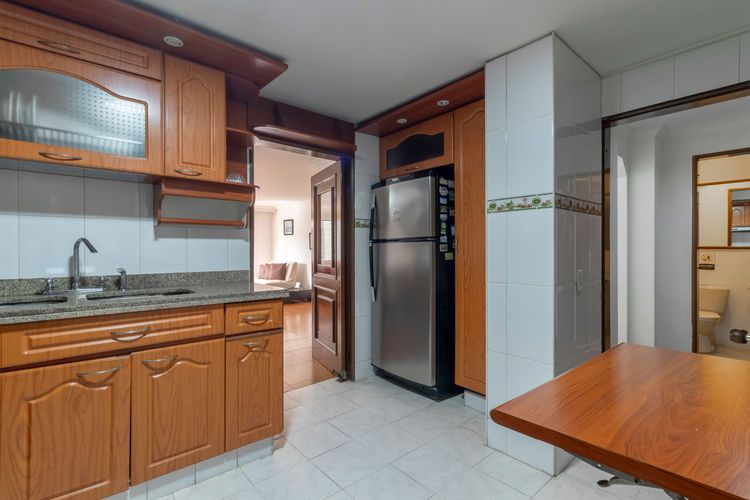 Apartamento de 3 alcobas en venta en Chico Norte, Bogotá, 140 m² · foto 6 de 17