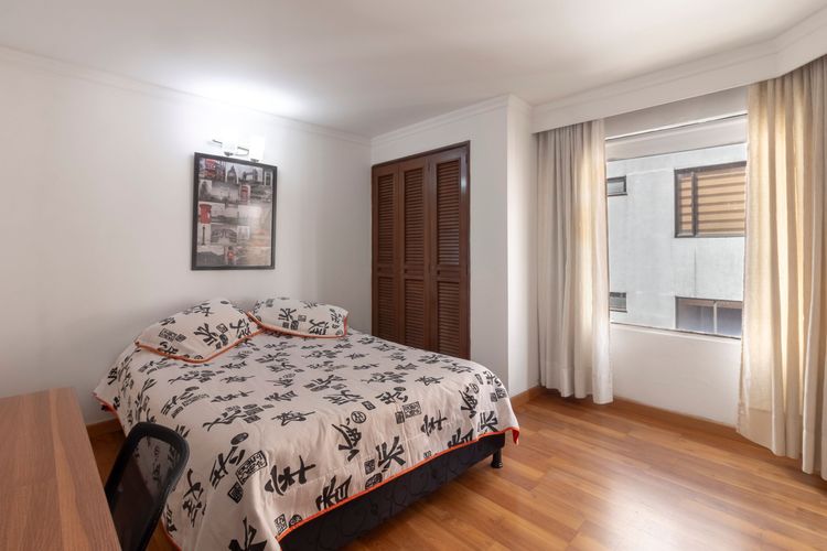 Apartamento de 3 alcobas en venta en Chico Norte, Bogotá, 140 m² · foto 8 de 17