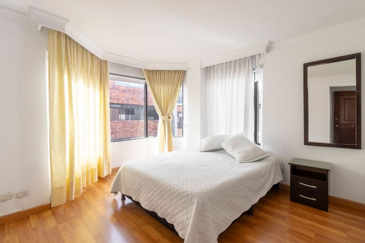 Apartamento de 3 alcobas en venta en Chico Norte, Bogotá, 140 m² · foto 14 de 17