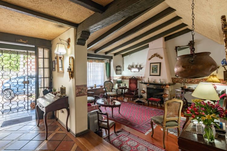 Casa de 4 alcobas en venta en Santa Ana, Bogotá, 234 m² · foto 2 de 20