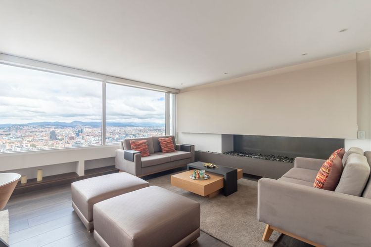Apartamento de 1 alcoba en venta en Chicó Alto, Bogotá, 181 m² · foto 6 de 20