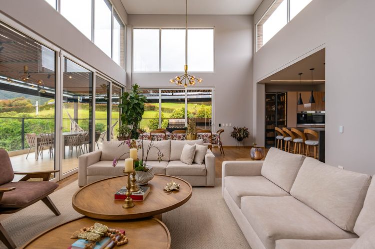 Casa de 5 alcobas en venta en San Gabriel, Sopó, 640 m² · foto 2 de 20