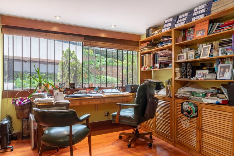 Apartamento de 3 alcobas en venta en Los Rosales, Bogotá, 243 m² · foto 6 de 20