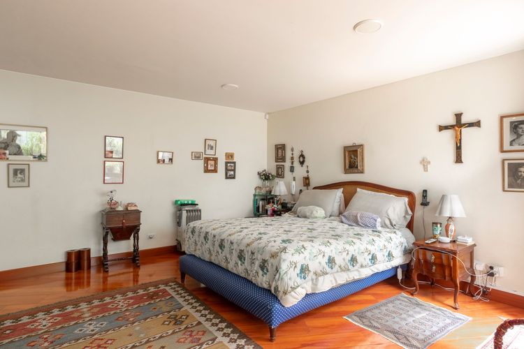 Apartamento de 3 alcobas en venta en Los Rosales, Bogotá, 243 m² · foto 10 de 20