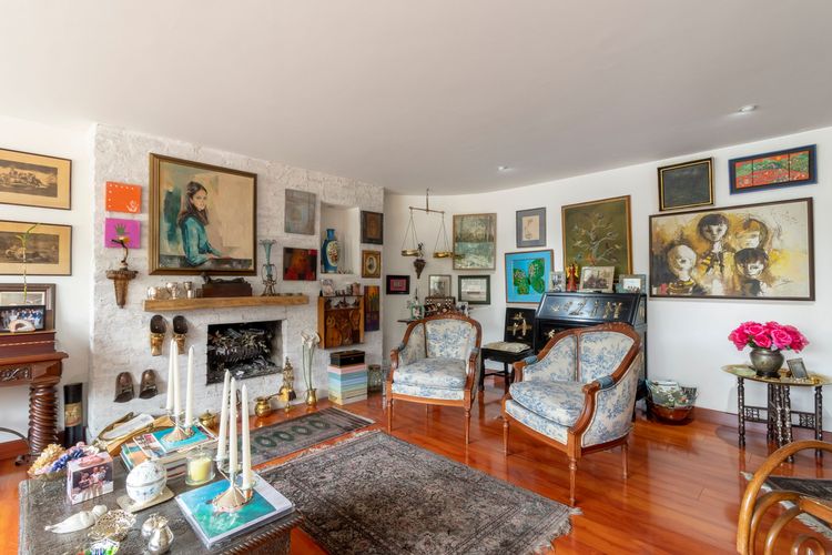 Apartamento de 3 alcobas en venta en Los Rosales, Bogotá, 243 m² · foto 18 de 20
