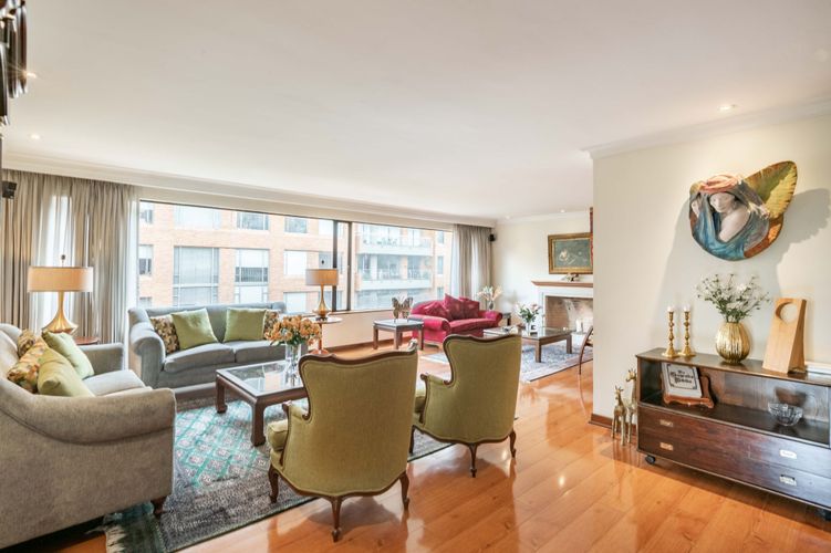 Apartamento de 4 alcobas en venta en Chico, Bogotá, 321 m² · foto 4 de 20