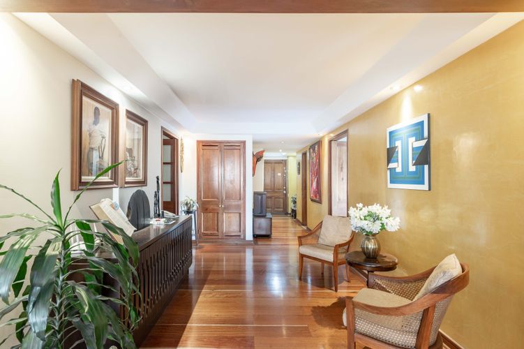 Apartamento de 4 alcobas en venta en Chico, Bogotá, 321 m² · foto 8 de 20