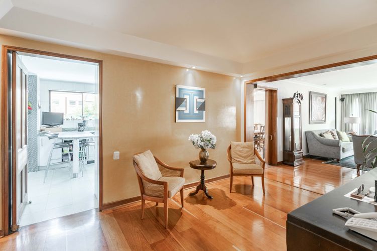 Apartamento de 4 alcobas en venta en Chico, Bogotá, 321 m² · foto 12 de 20