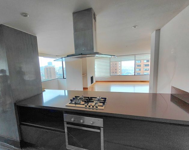 Apartamento de 3 alcobas en arriendo en Usaquen, Bogotá, 201 m² · foto 6 de 20