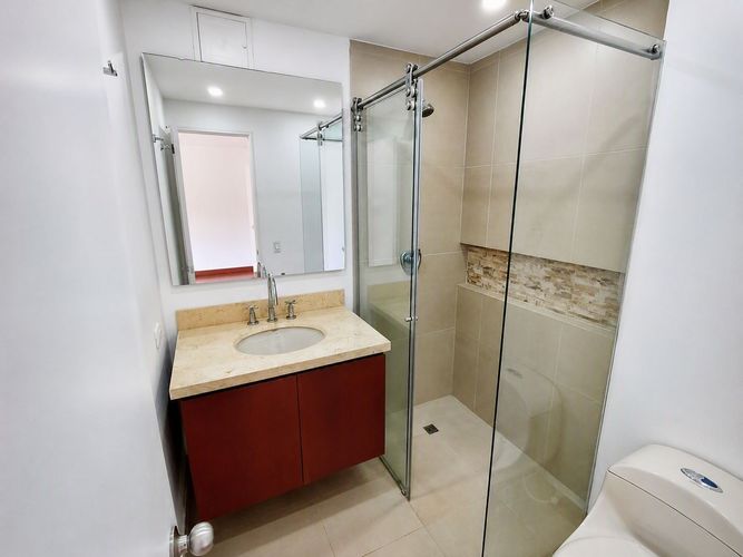Apartamento de 3 alcobas en arriendo en Usaquen, Bogotá, 201 m² · foto 18 de 20