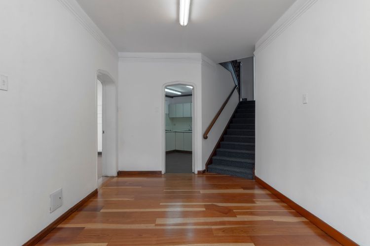 Casa de 7 alcobas en arriendo en Granada, Bogotá, 300 m² · foto 2 de 20