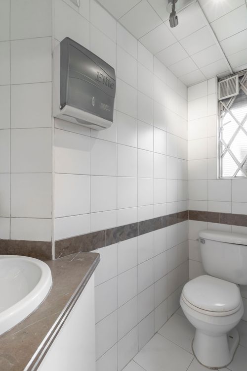 Casa de 7 alcobas en arriendo en Granada, Bogotá, 300 m² · foto 9 de 20