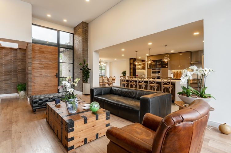 Casa de 5 alcobas en venta en Yerbabonita Bosque Nativo, Sopó, 470 m² · foto 3 de 20